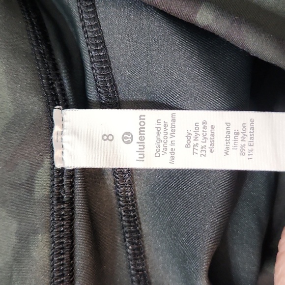 Lululemon In Movement Short *Everlux  Incognito Camo Multi Gator Green - Picture 4 of 5